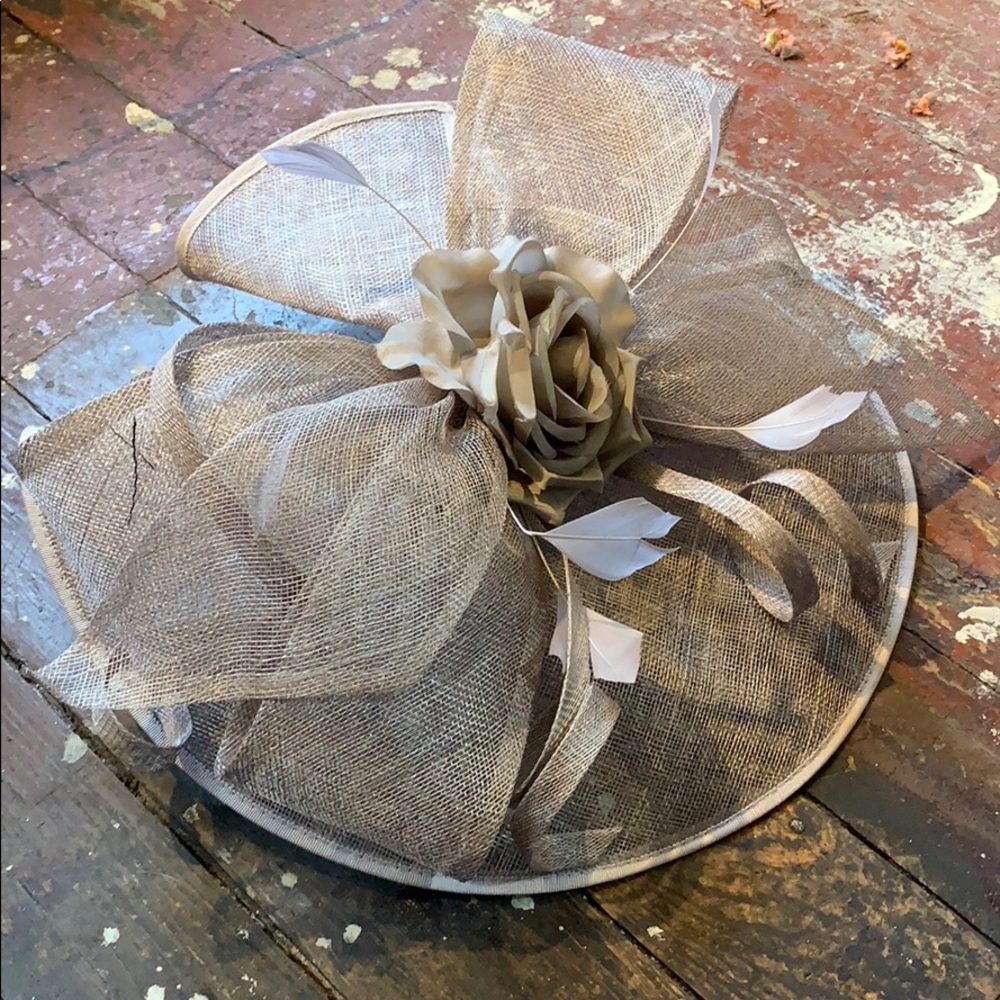 Grey hat